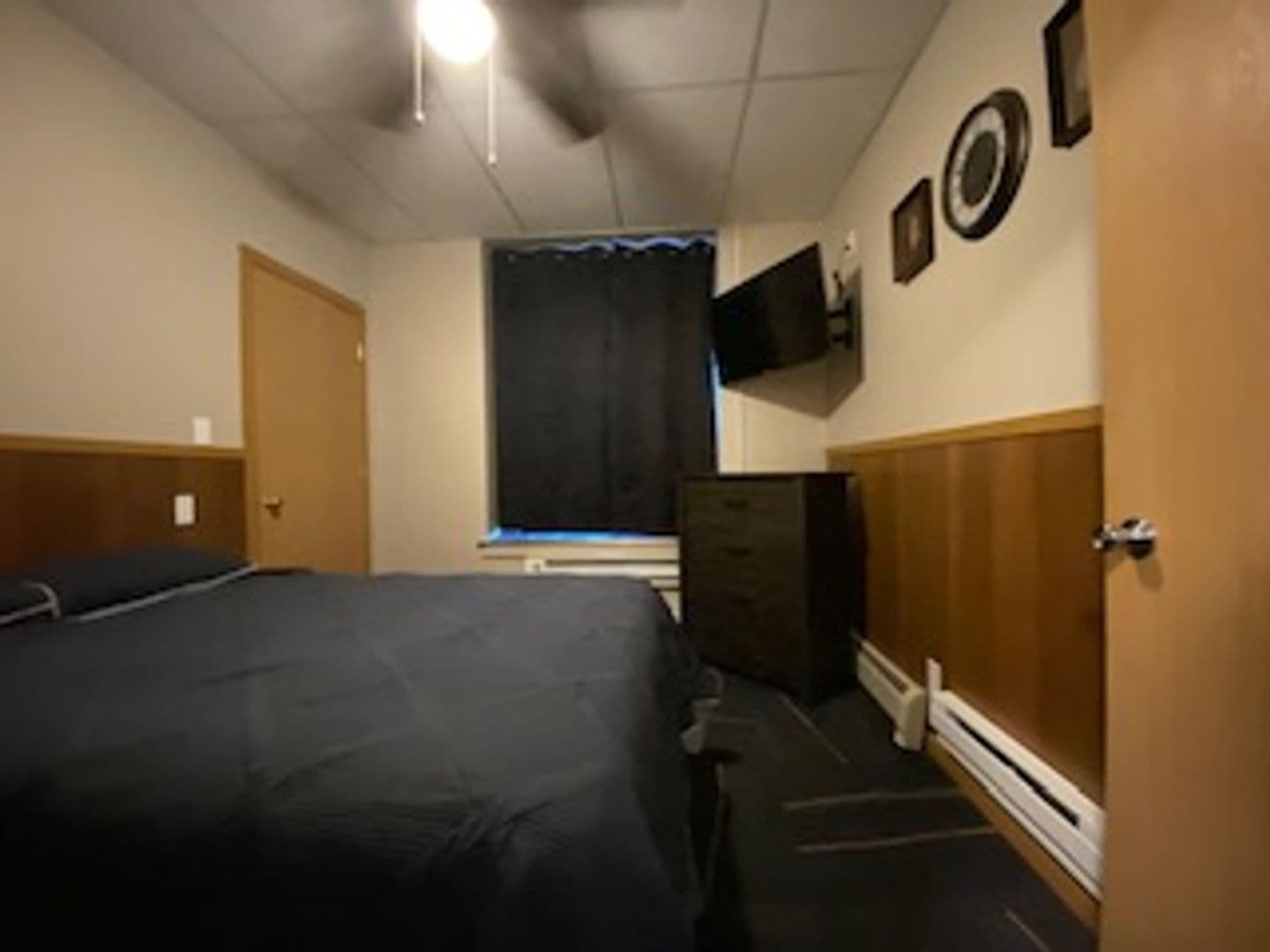 Boone Apartment: 814 8th St.