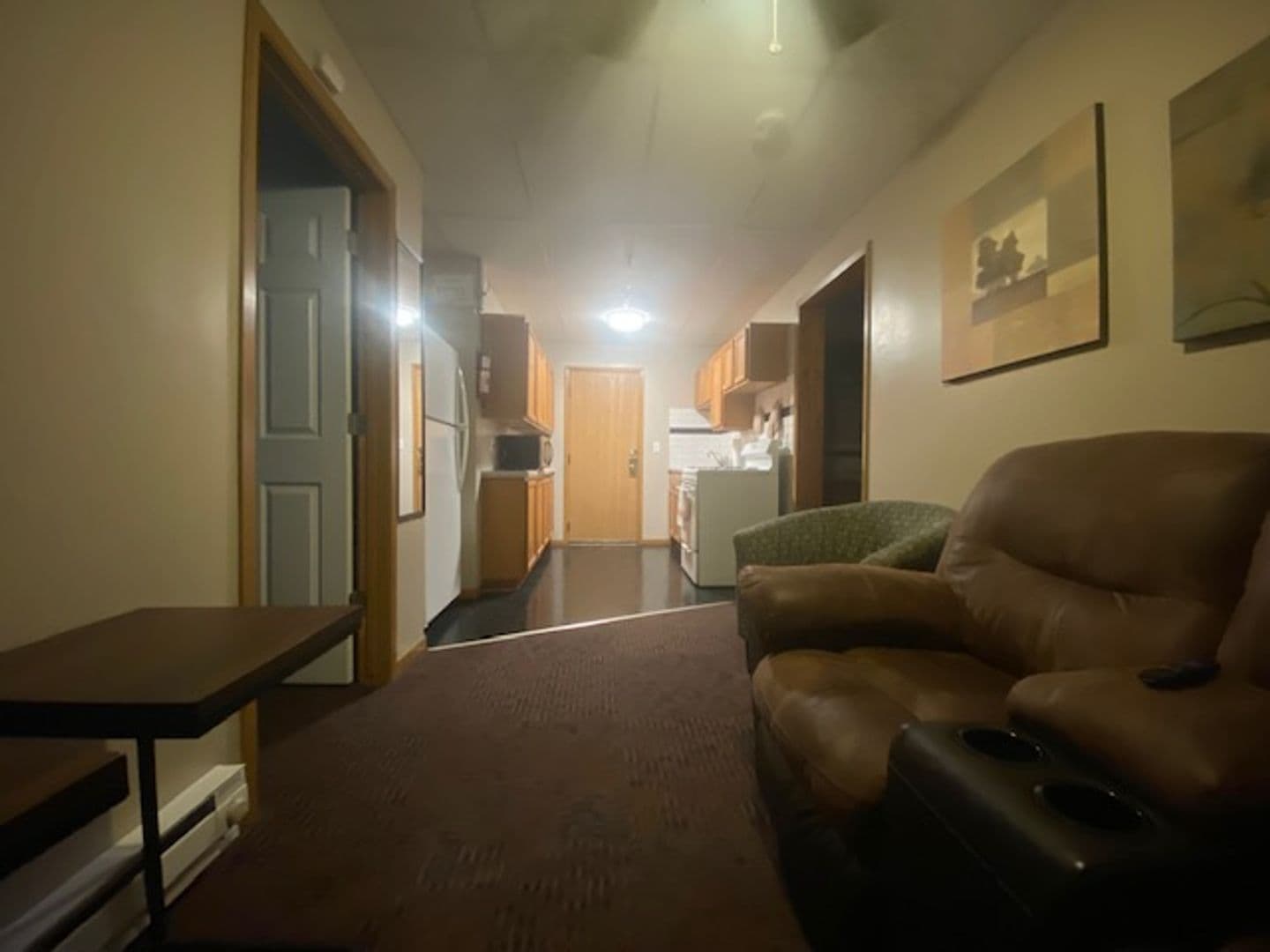 Boone Apartment: 814 8th St.