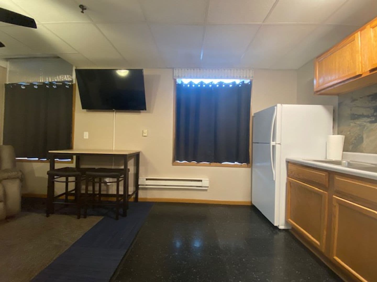 Boone Apartment: 814 8th St.