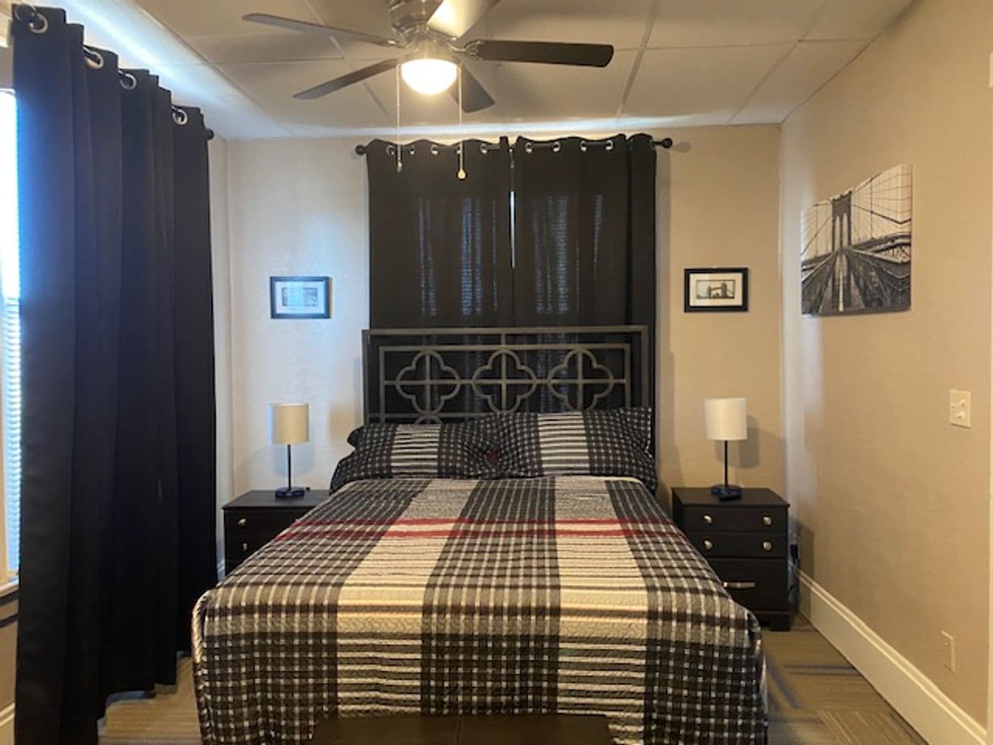 Boone Apartment: 814 8th St.
