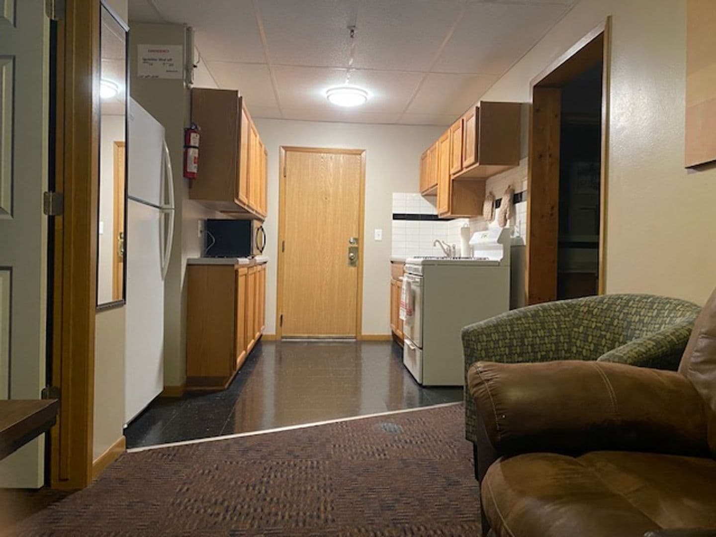 Boone Apartment: 814 8th St.