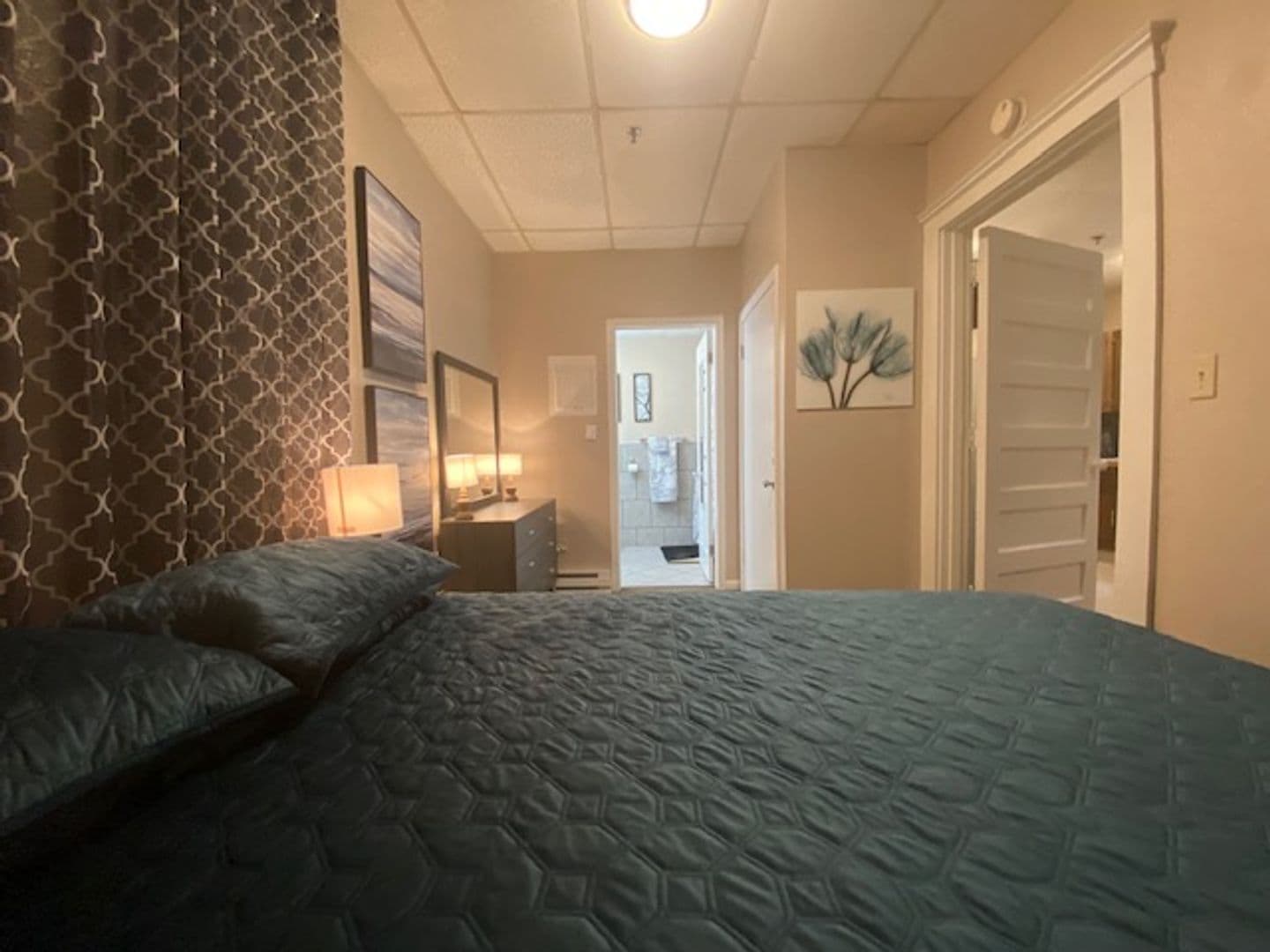 Boone Apartment: 814 8th St.