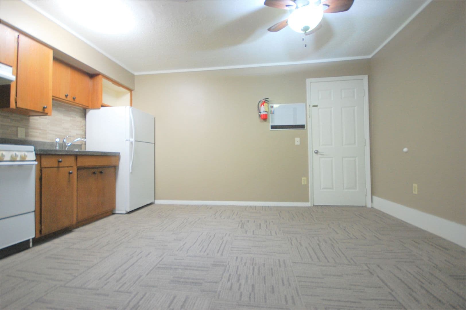 Boone Apartment: 815 Story
