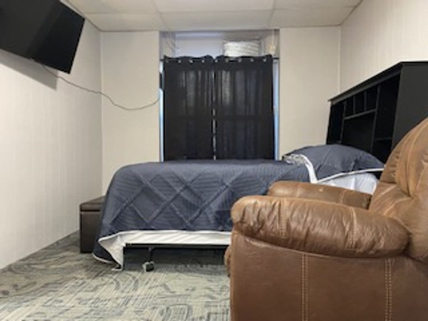 Boone Apartment: 814 8th St.