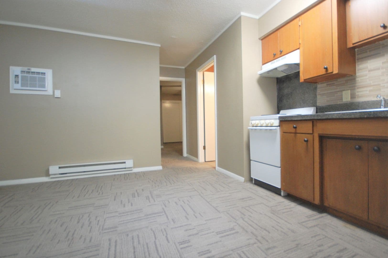 Boone Apartment: 815 Story
