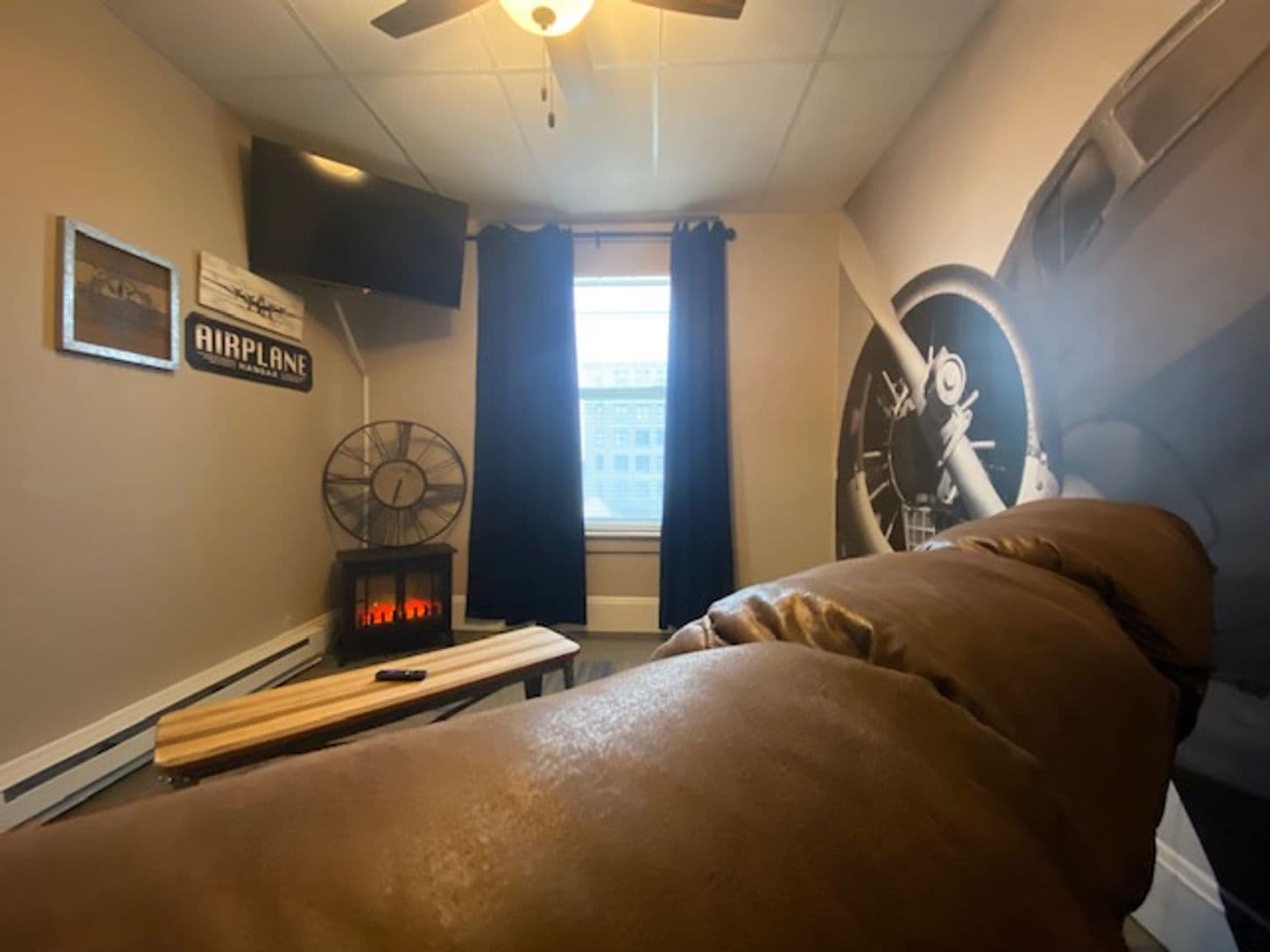 Boone Apartment: 814 8th St.