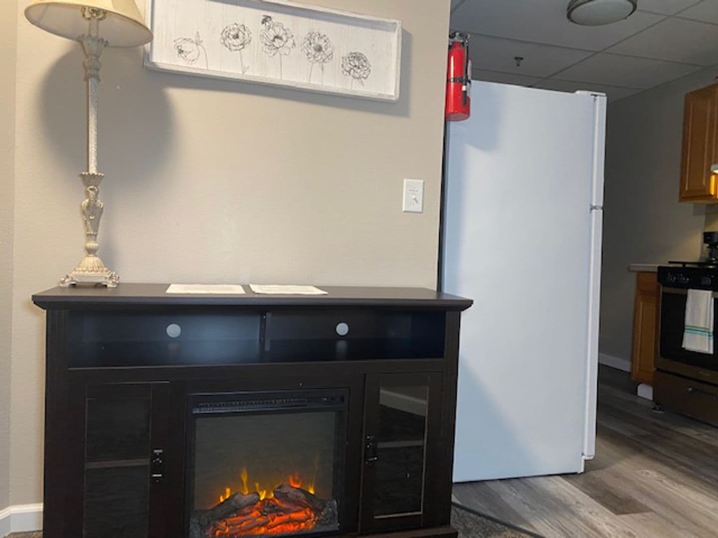 Boone Apartment: 814 8th St.