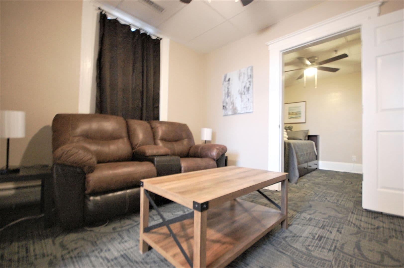 Boone Apartment: 814 8th St.