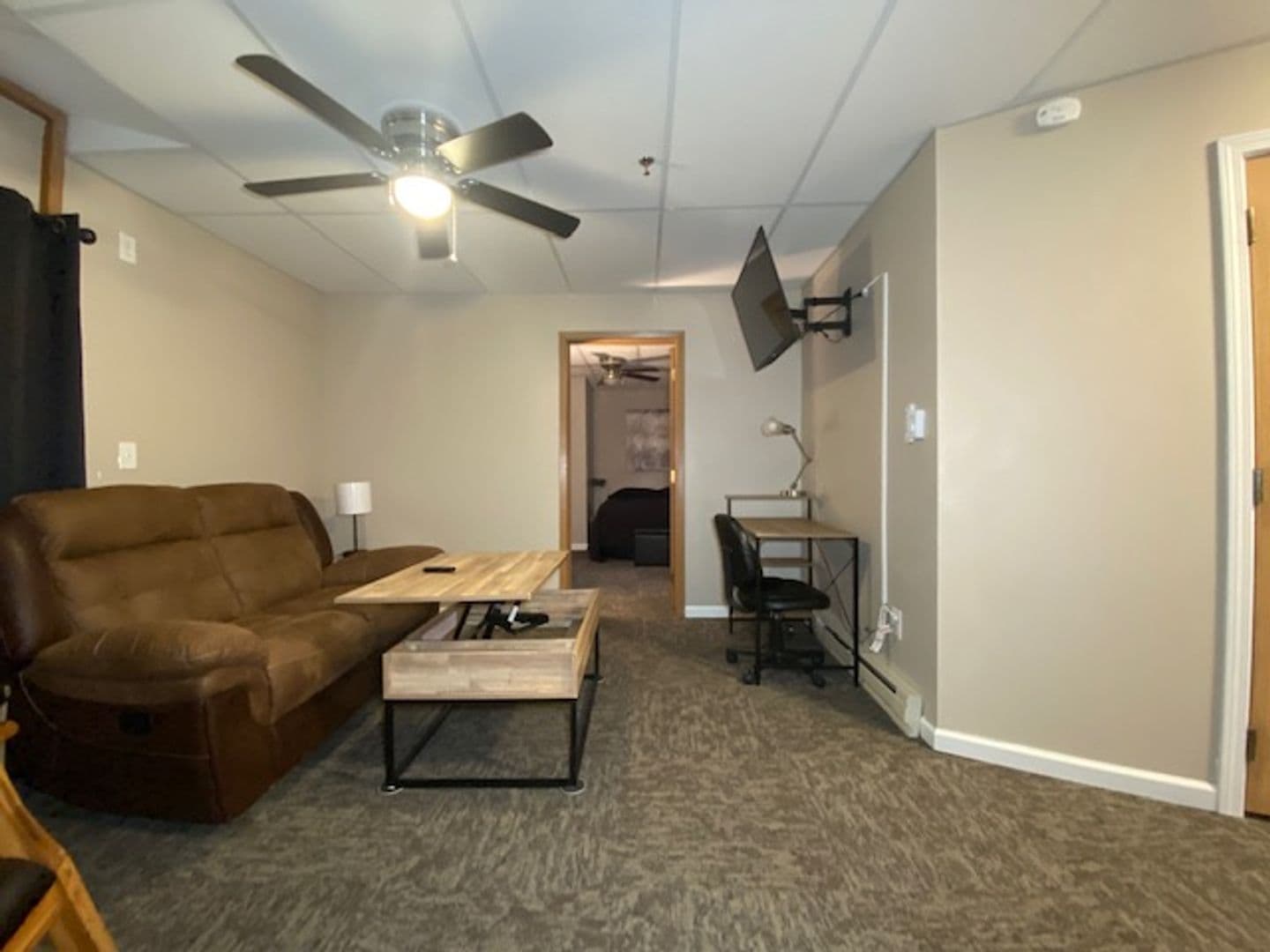 Boone Apartment: 814 8th St.