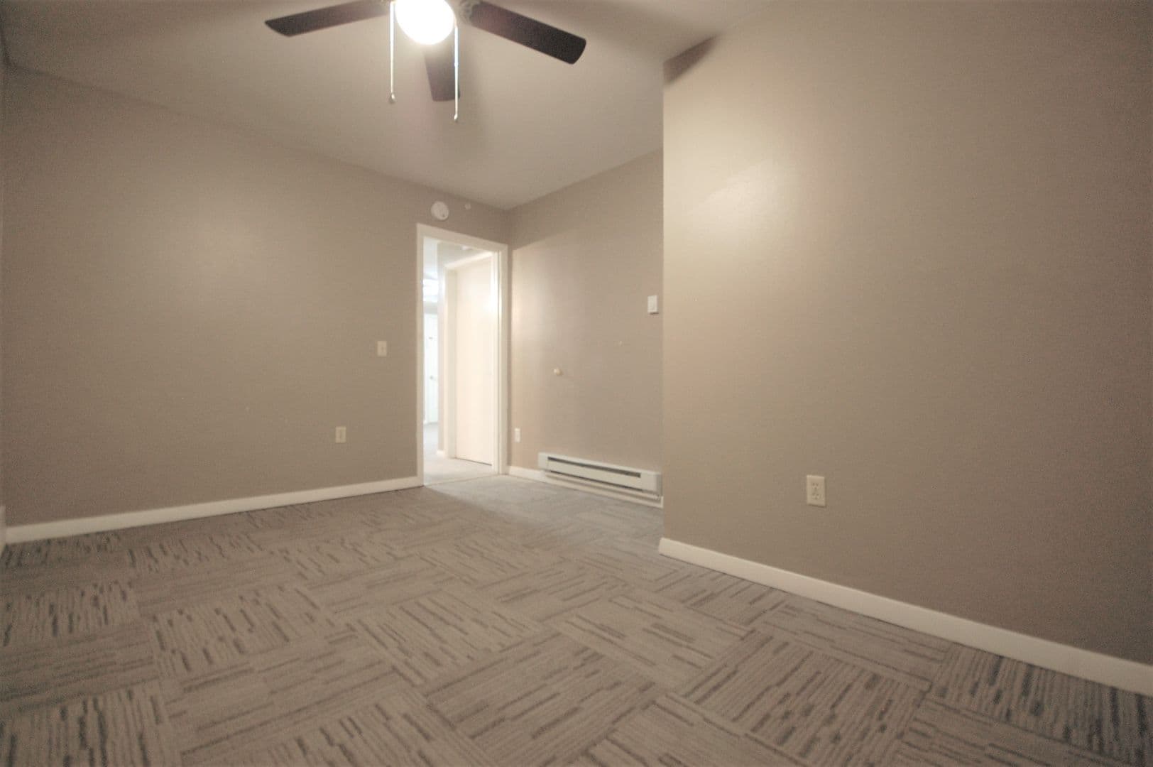 Boone Apartment: 815 Story