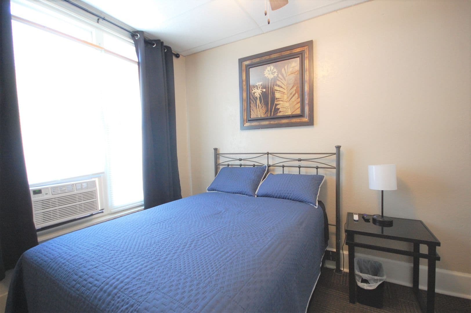 Boone Apartment: 814 8th St.