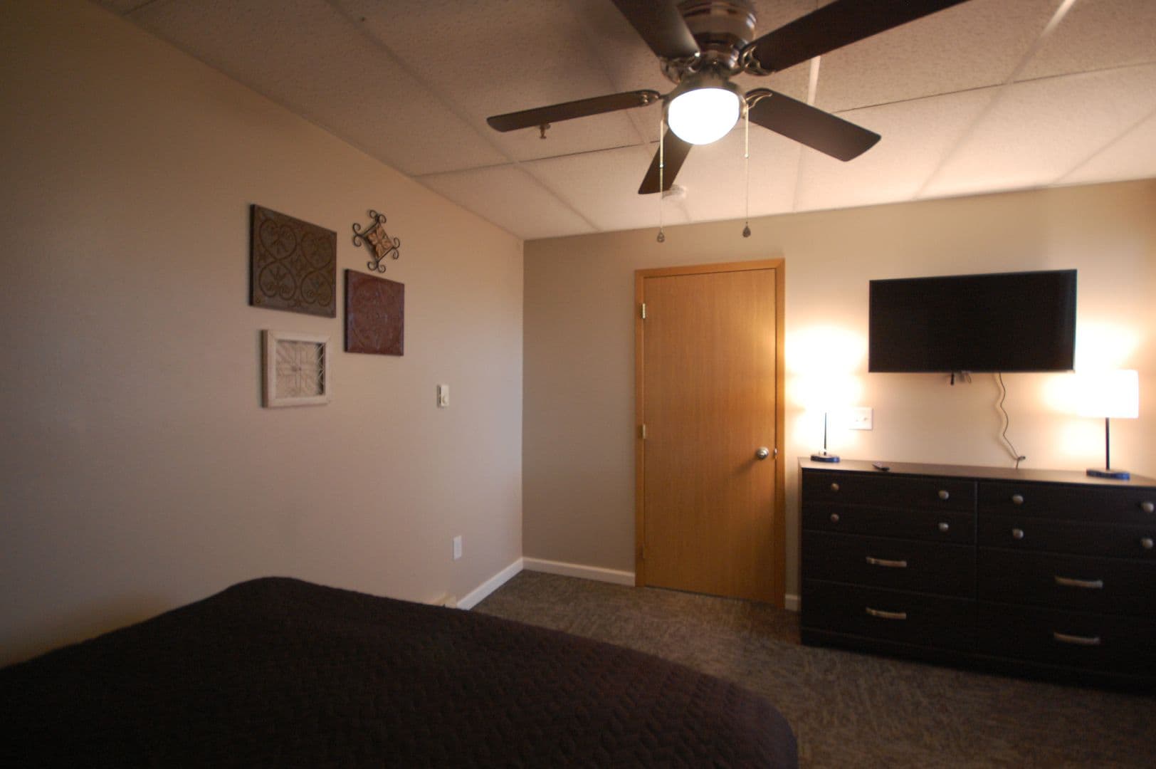 Boone Apartment: 814 8th St.
