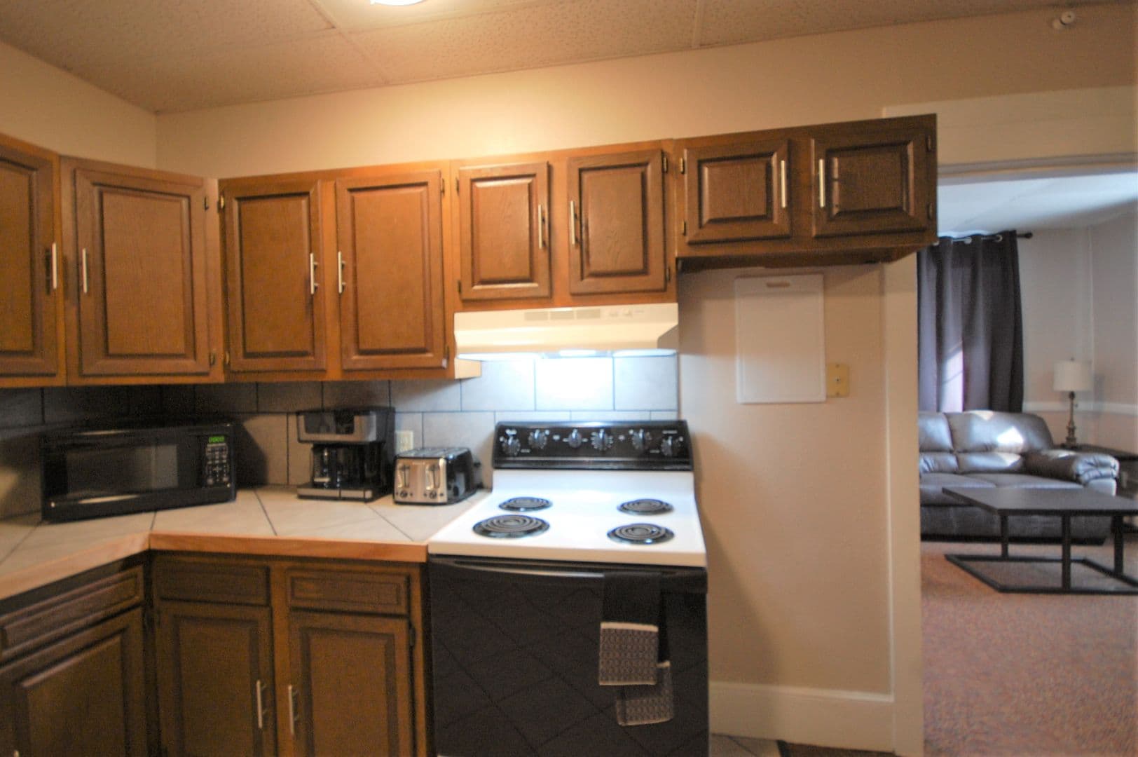 Boone Apartment: 814 8th St.