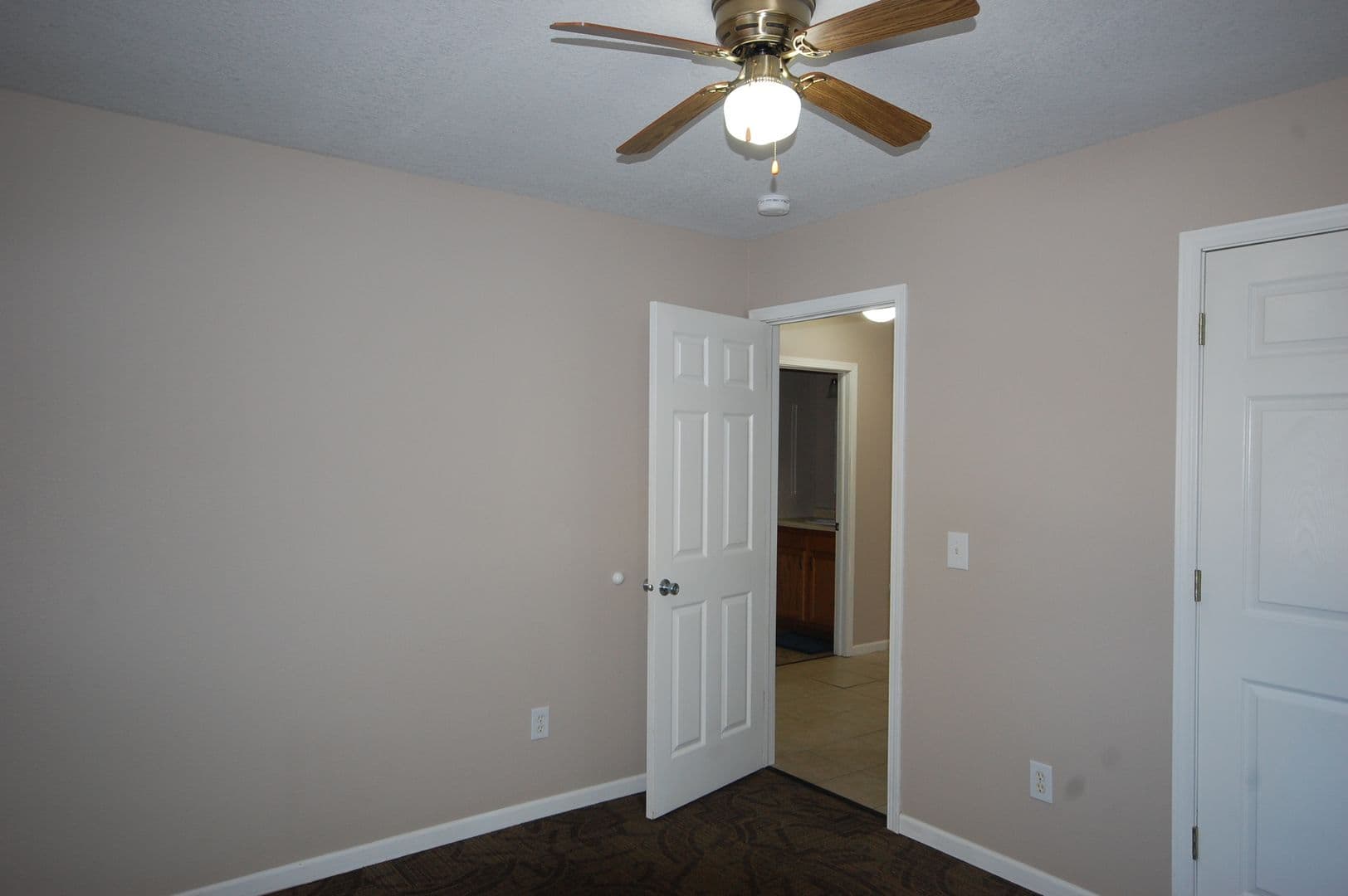 Ogden Apartment: 226-228 Haws Dr.