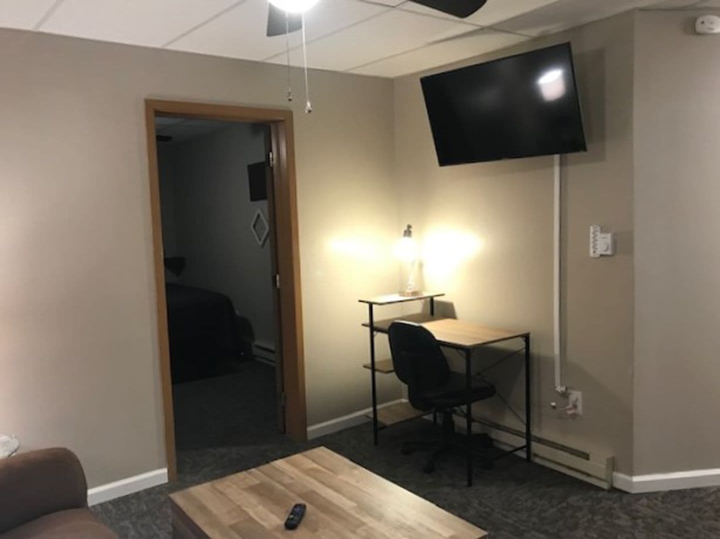Boone Apartment: 814 8th St.