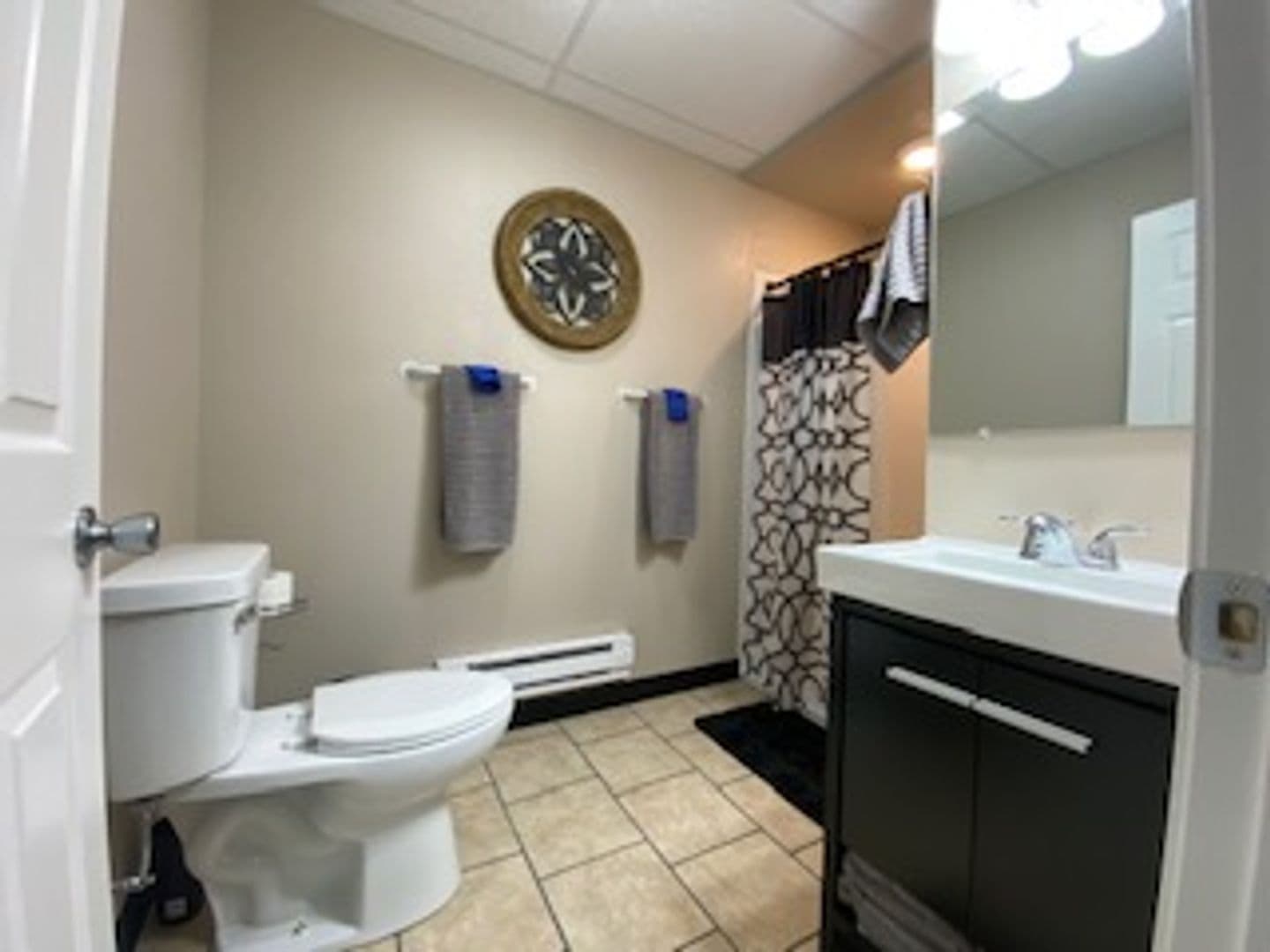 Boone Apartment: 814 8th St.