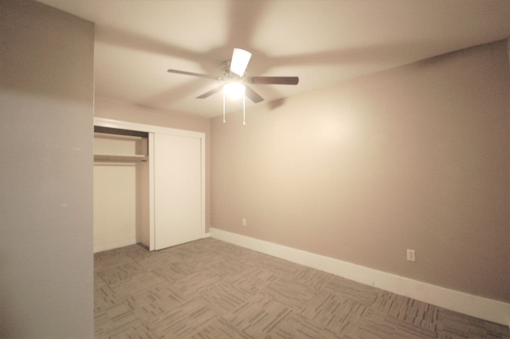 Boone Apartment: 815 Story