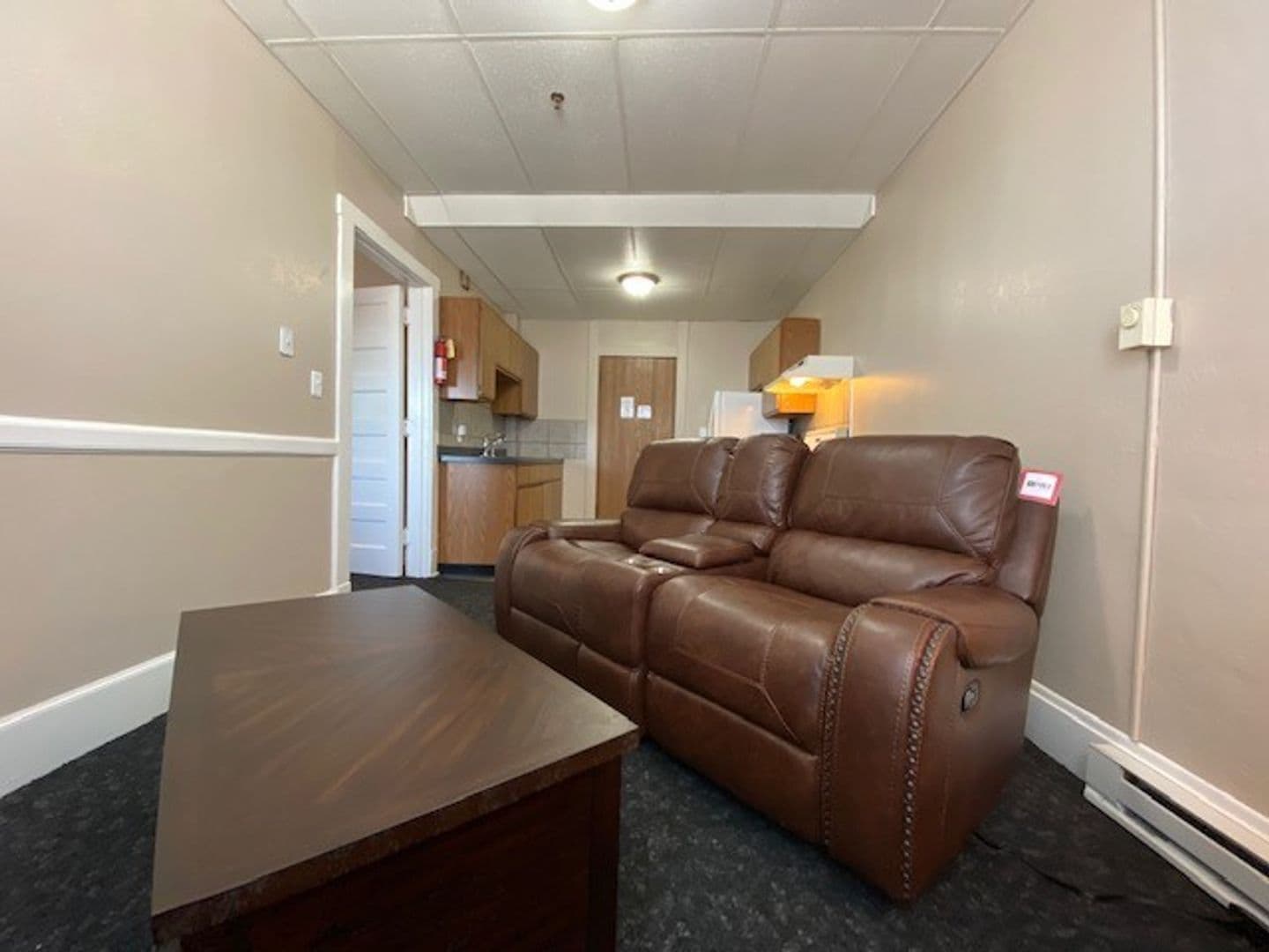 Boone Apartment: 814 8th St.