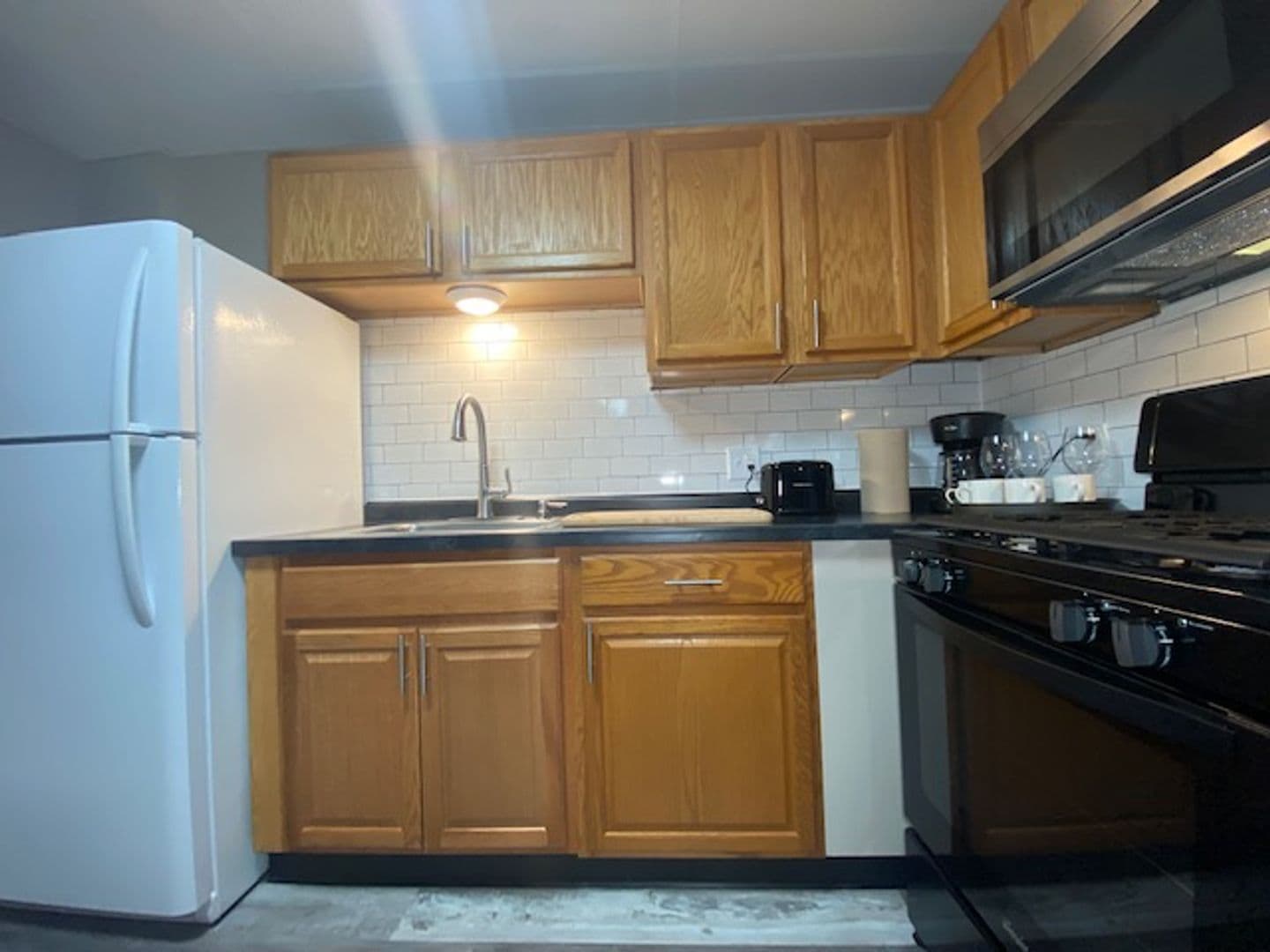 Boone Apartment: 814 8th St.