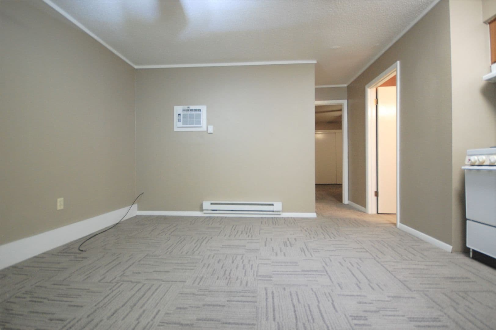 Boone Apartment: 815 Story