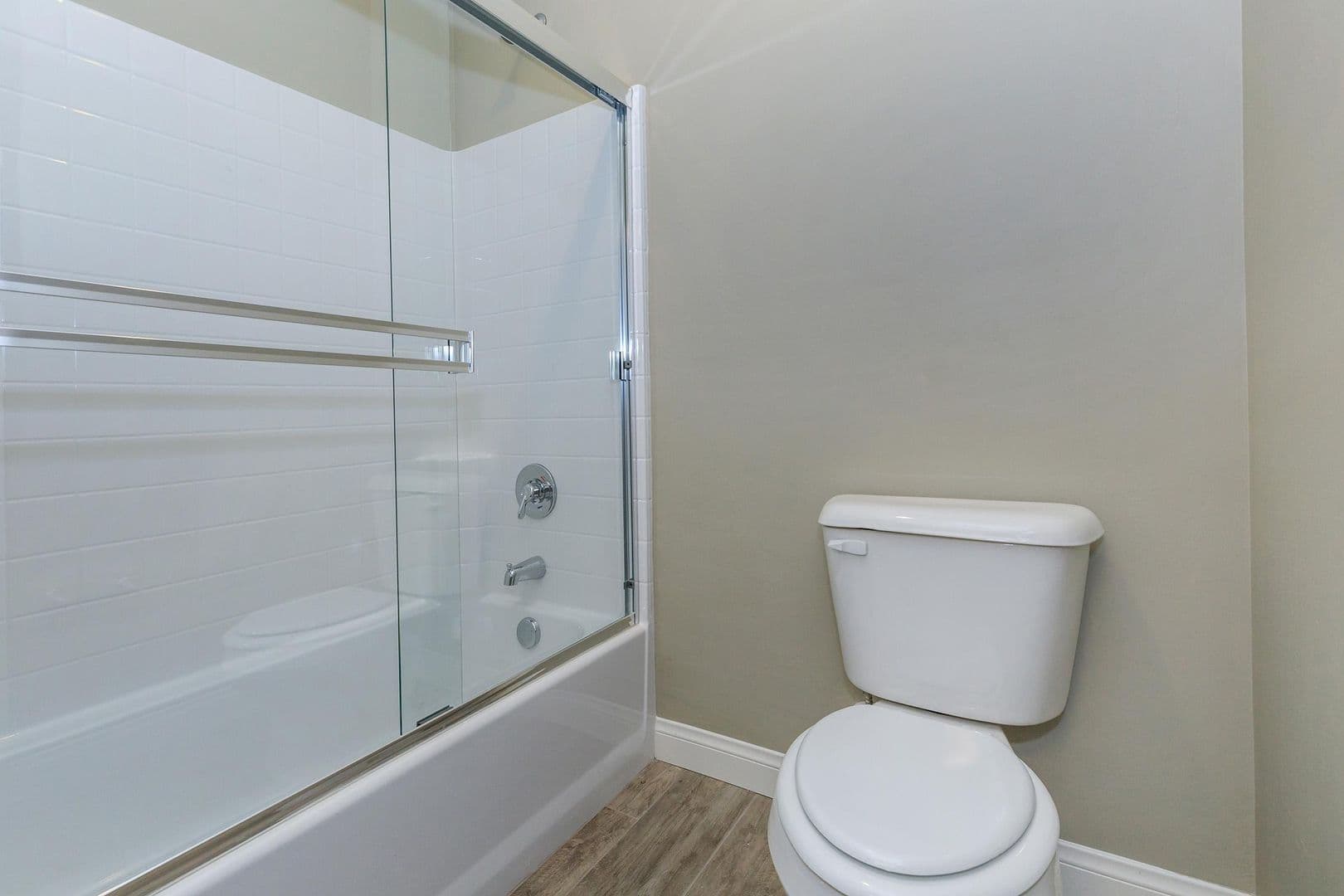 Bakersfield Apartment: 5201 Gasol Court