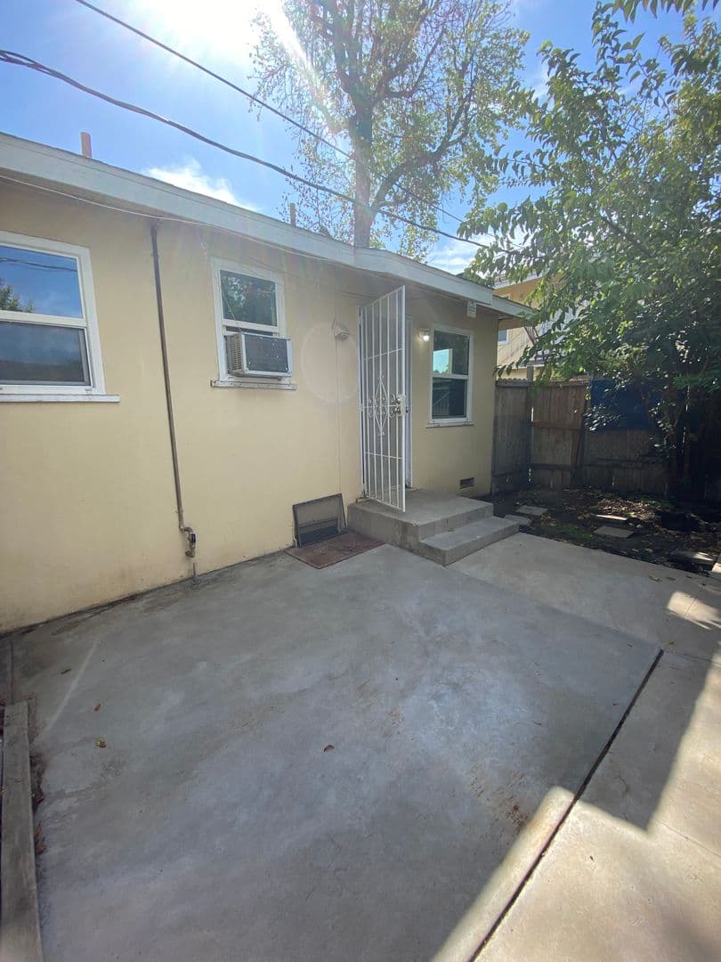 Bakersfield Apartment: 2315 Terrace Way