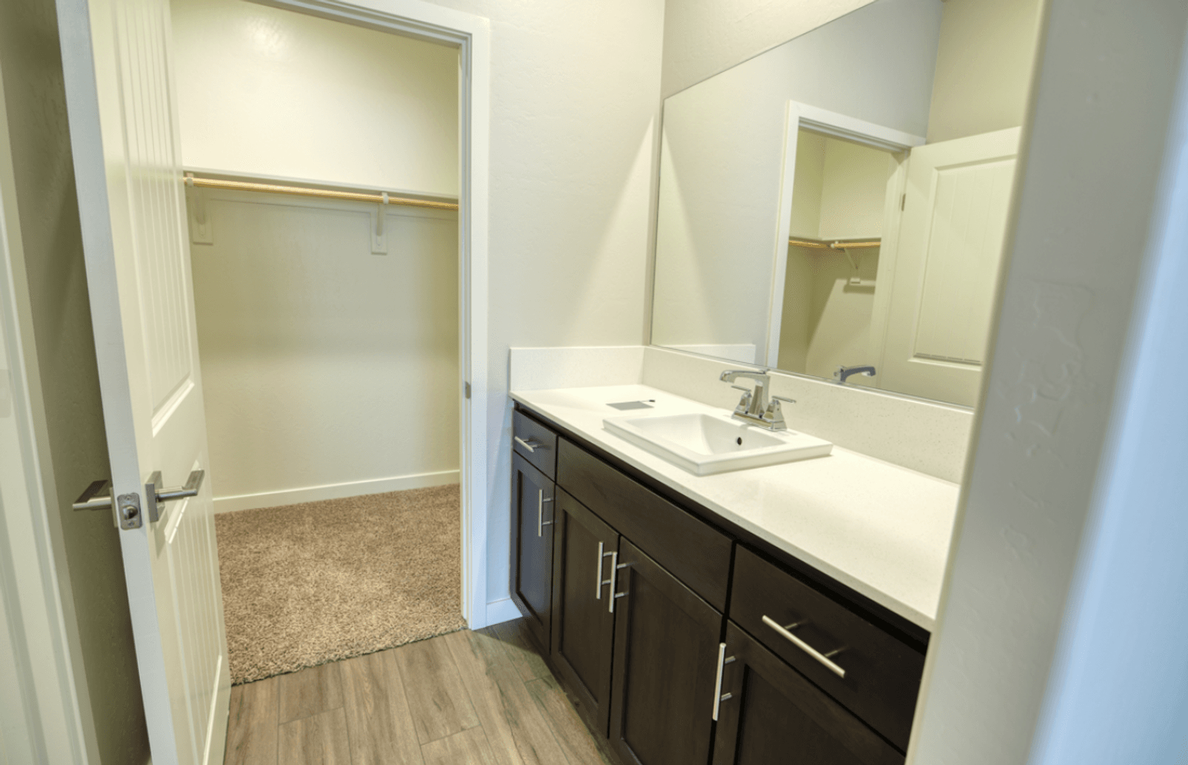 Bakersfield Apartment: 1610 Jenkins Road