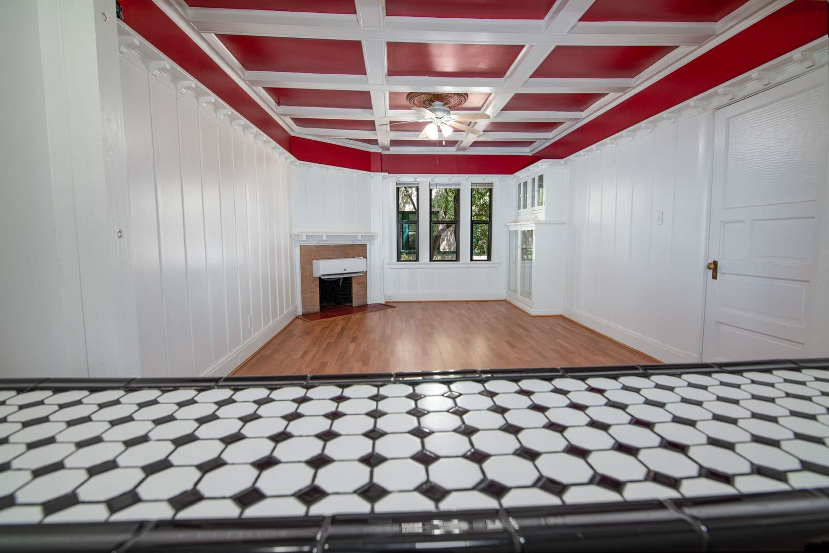 Bakersfield Apartment: 1906 18th Street