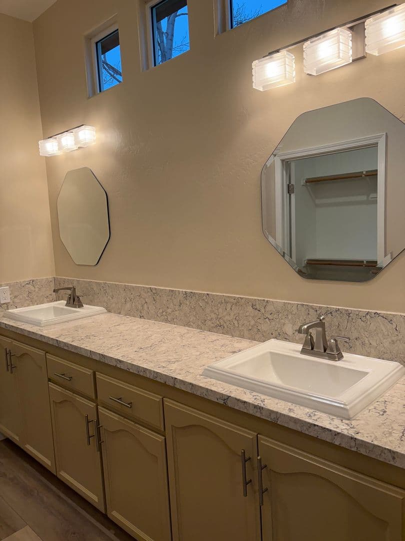 Bakersfield Apartment: 624 Jasmine Parke Drive