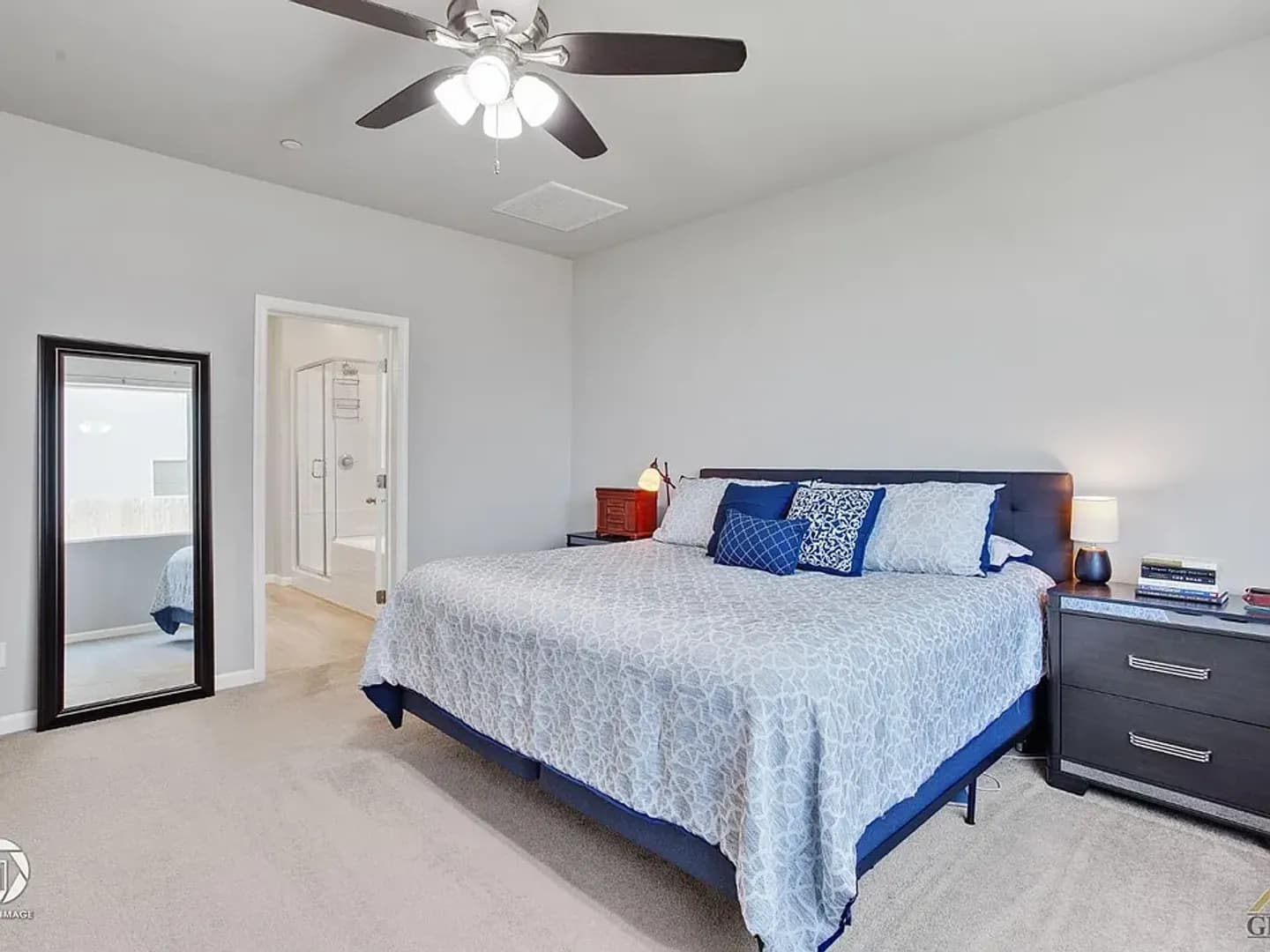 Bakersfield House: 15408 Donostia St