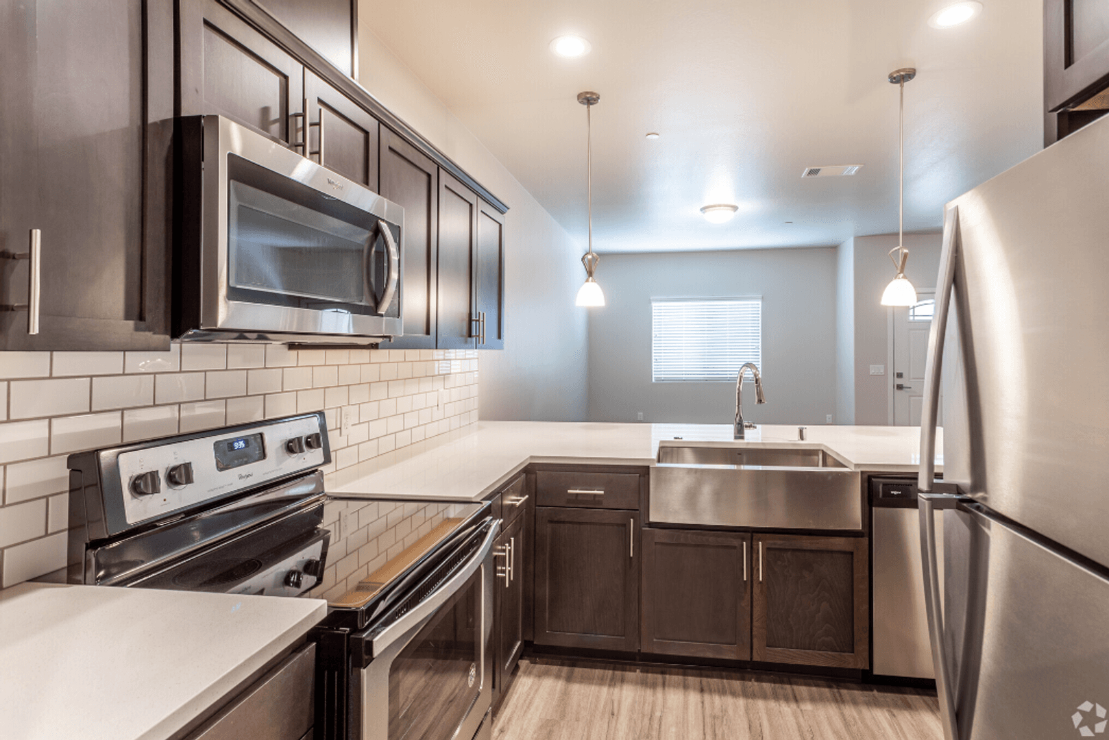Bakersfield Apartment: 1610 Jenkins Road