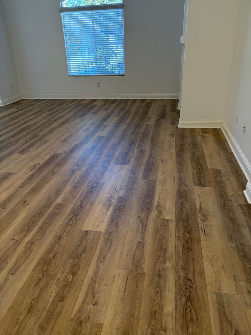 Bakersfield Apartment: 909 Jasmine Parke Drive