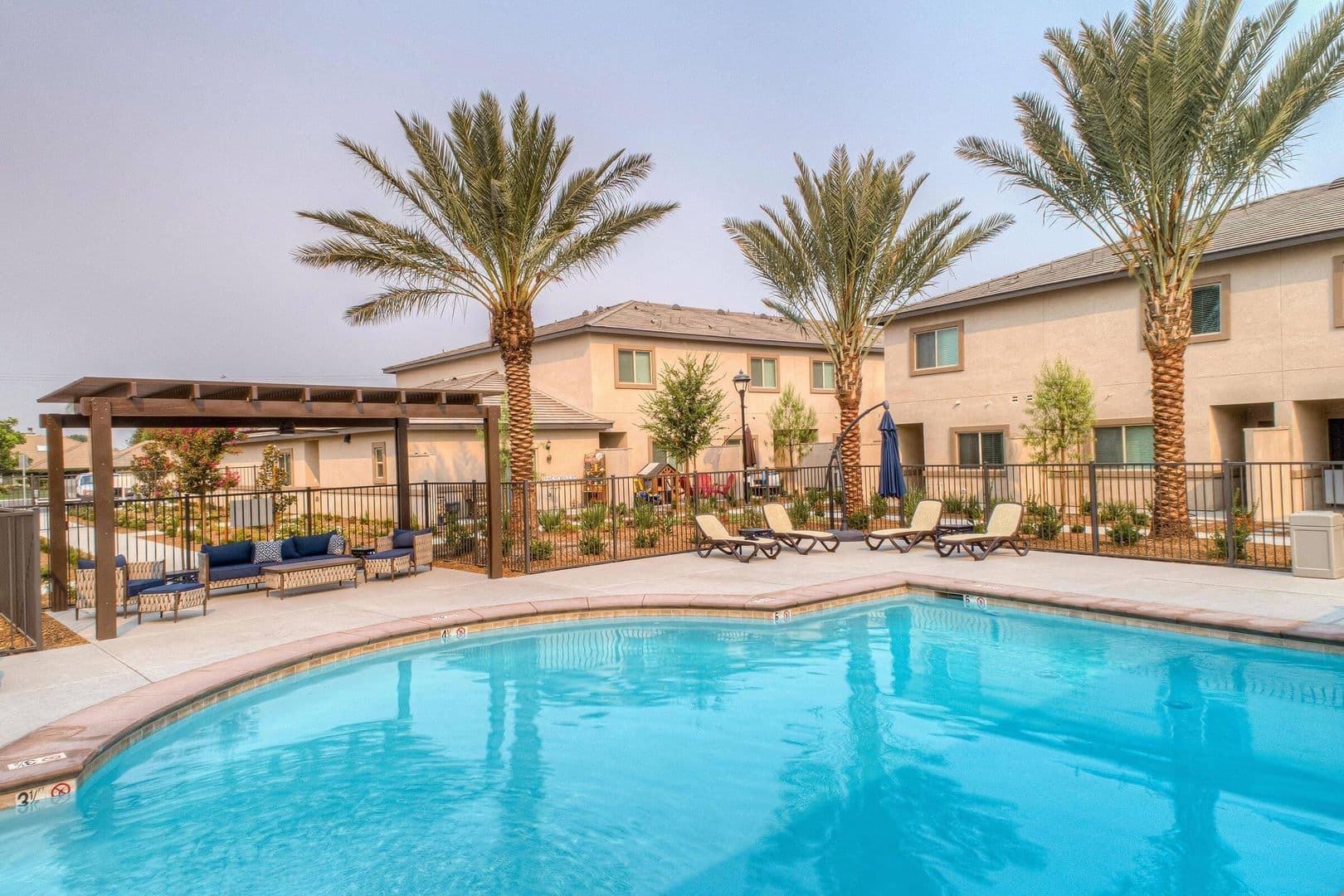 Bakersfield Apartment: 1610 Jenkins Road