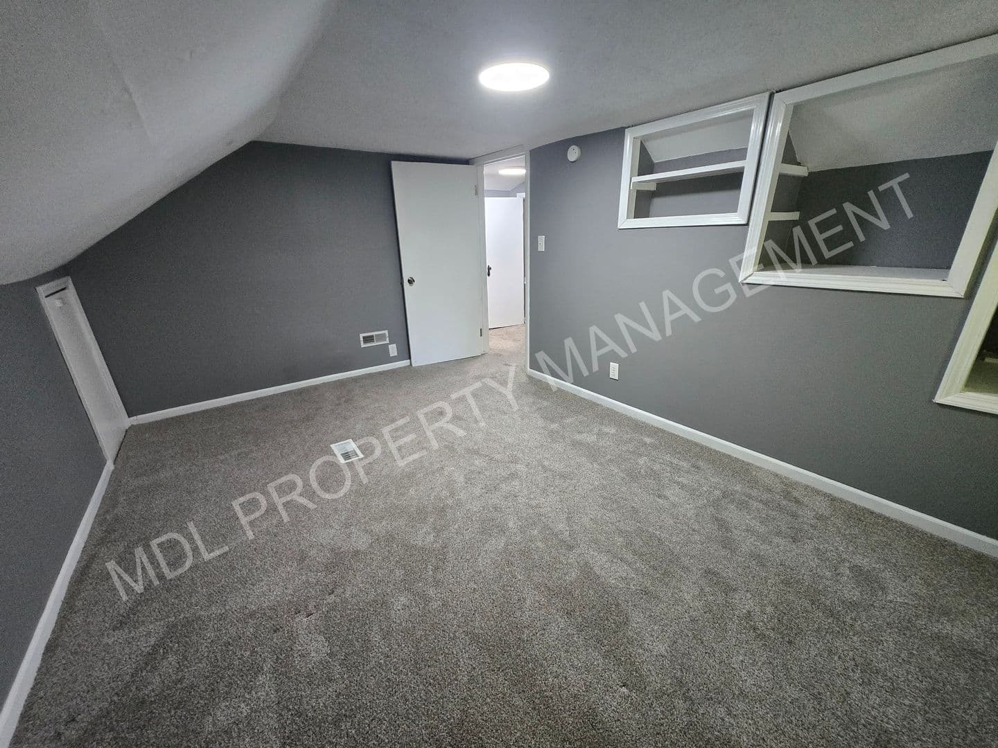Midland House: 414 East Haley Street