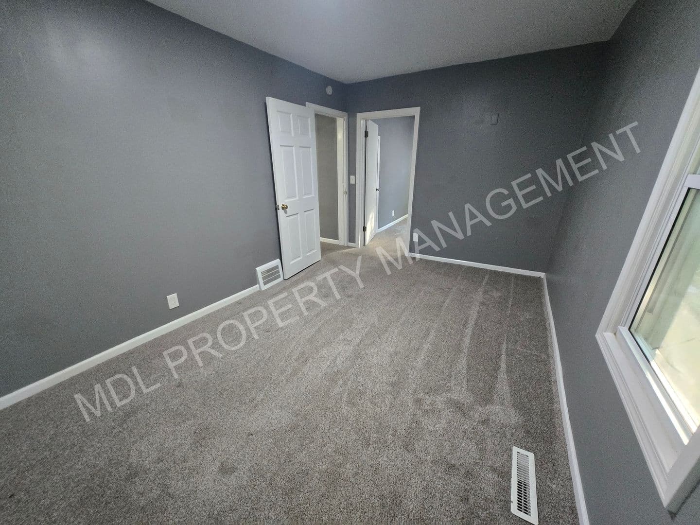 Midland House: 414 East Haley Street