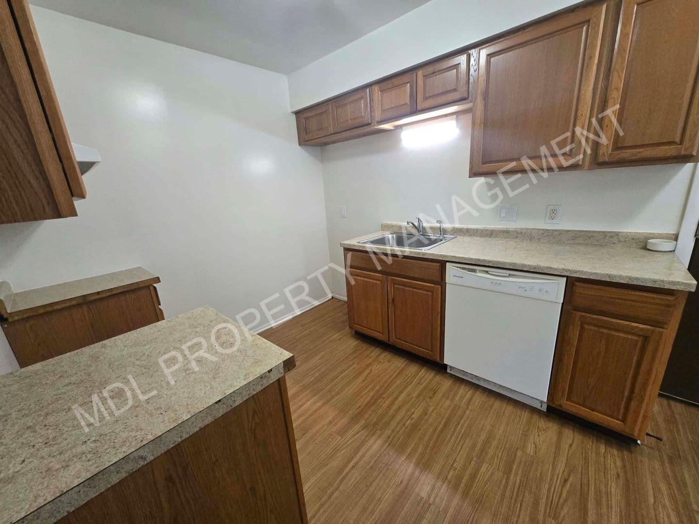 Saginaw Apartment: 3943 Bauer Drive