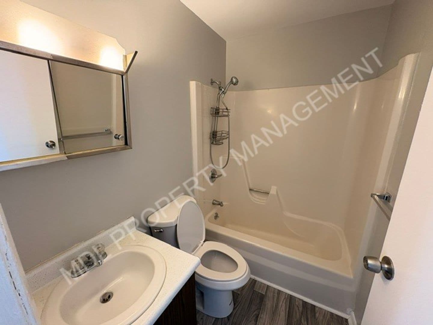Saginaw Apartment: 1850 Squire Dr
