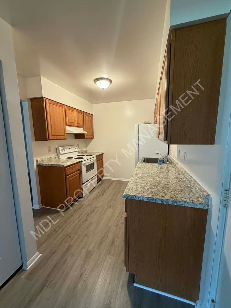 Saginaw Apartment: 3943 Bauer Drive