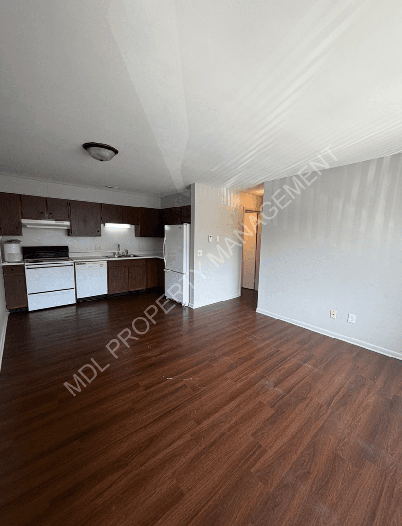 Saginaw Apartment: 1850 Squire Dr