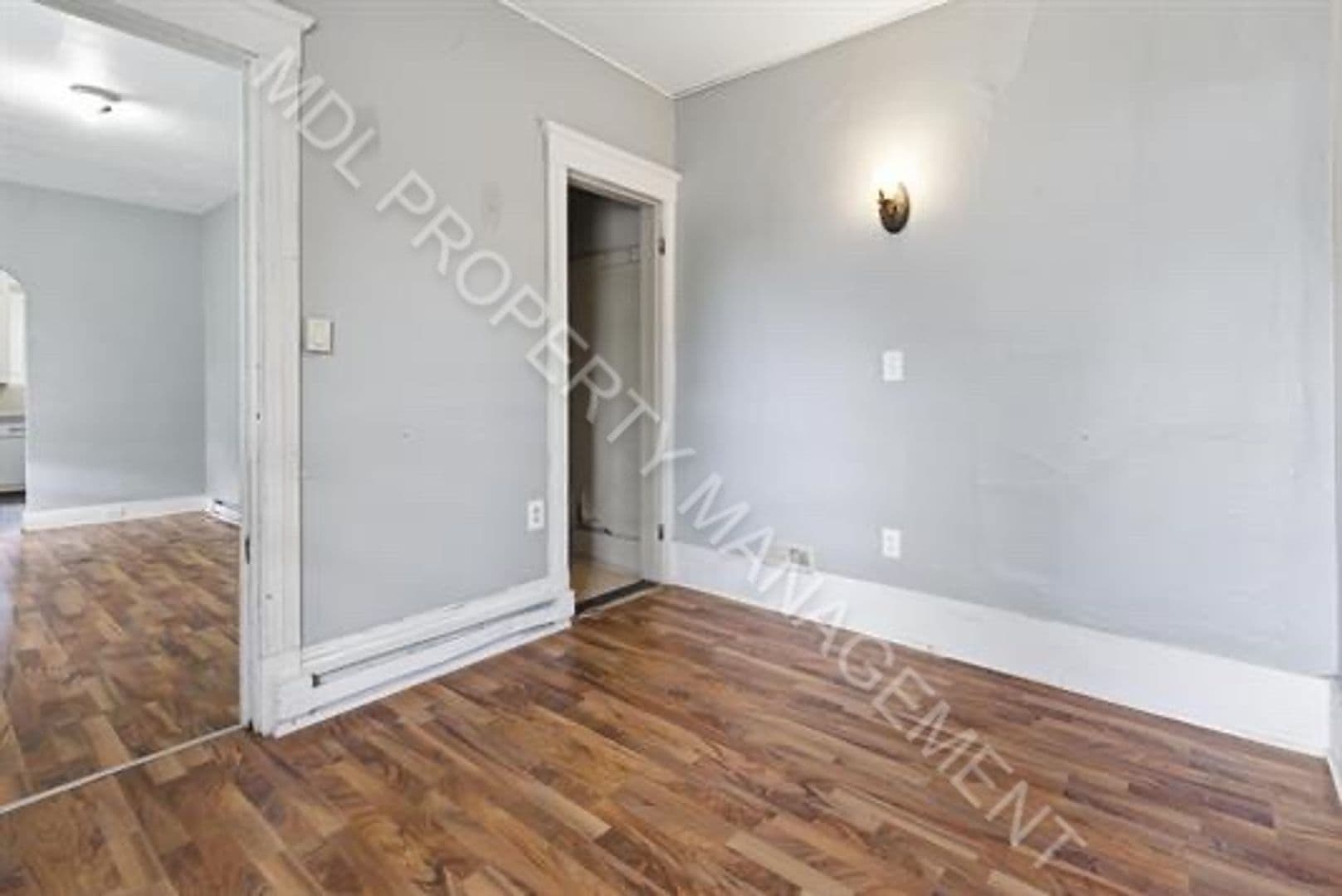 Saginaw Apartment: 822 Jackson St