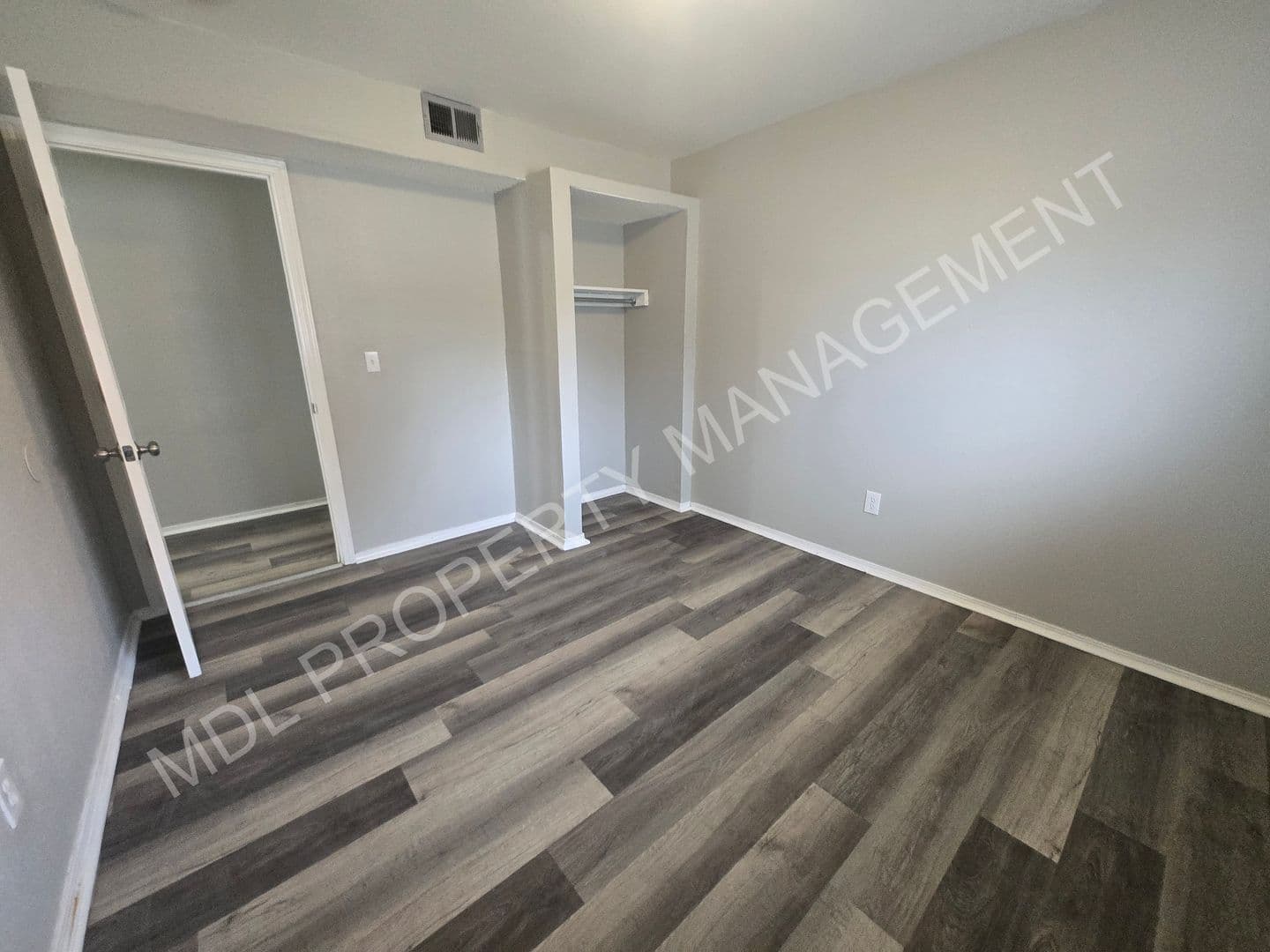 Saginaw Apartment: 2803 S Jefferson
