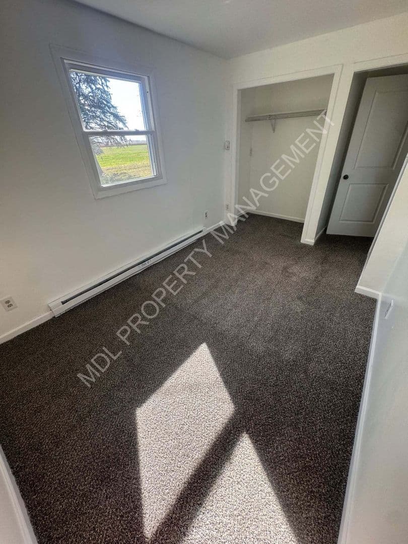 Auburn House: 3688 Garfield Road