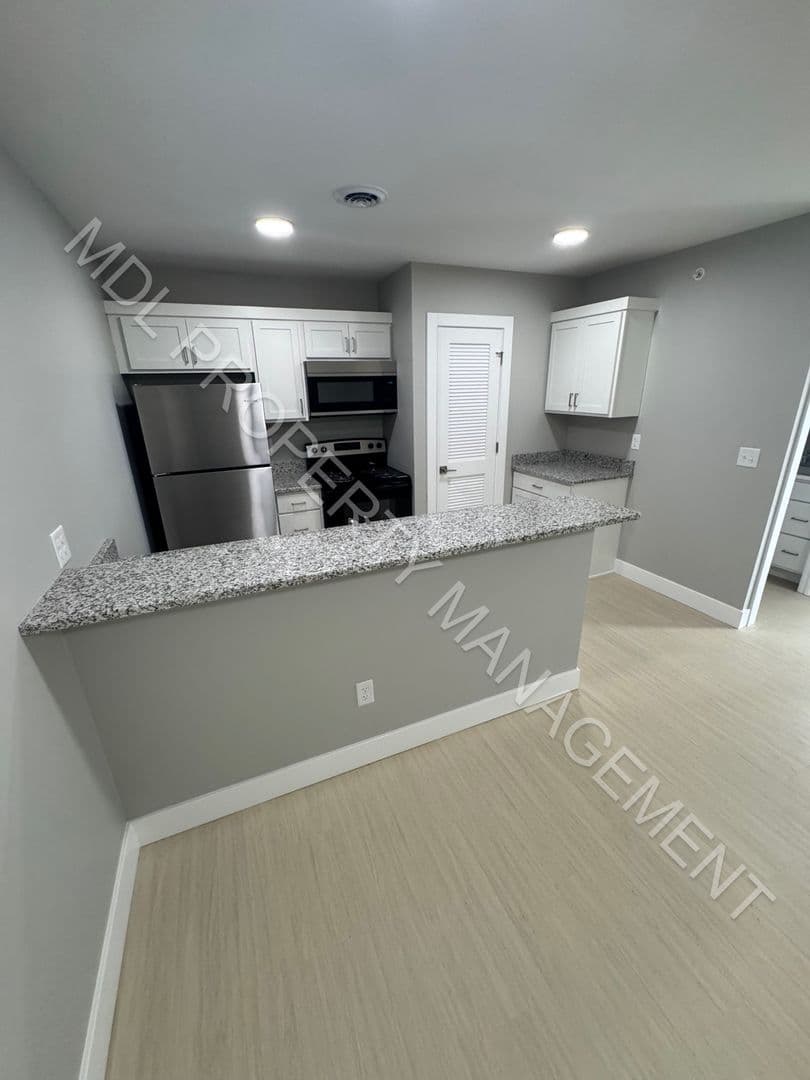 Auburn Apartment: 4949 Garfield