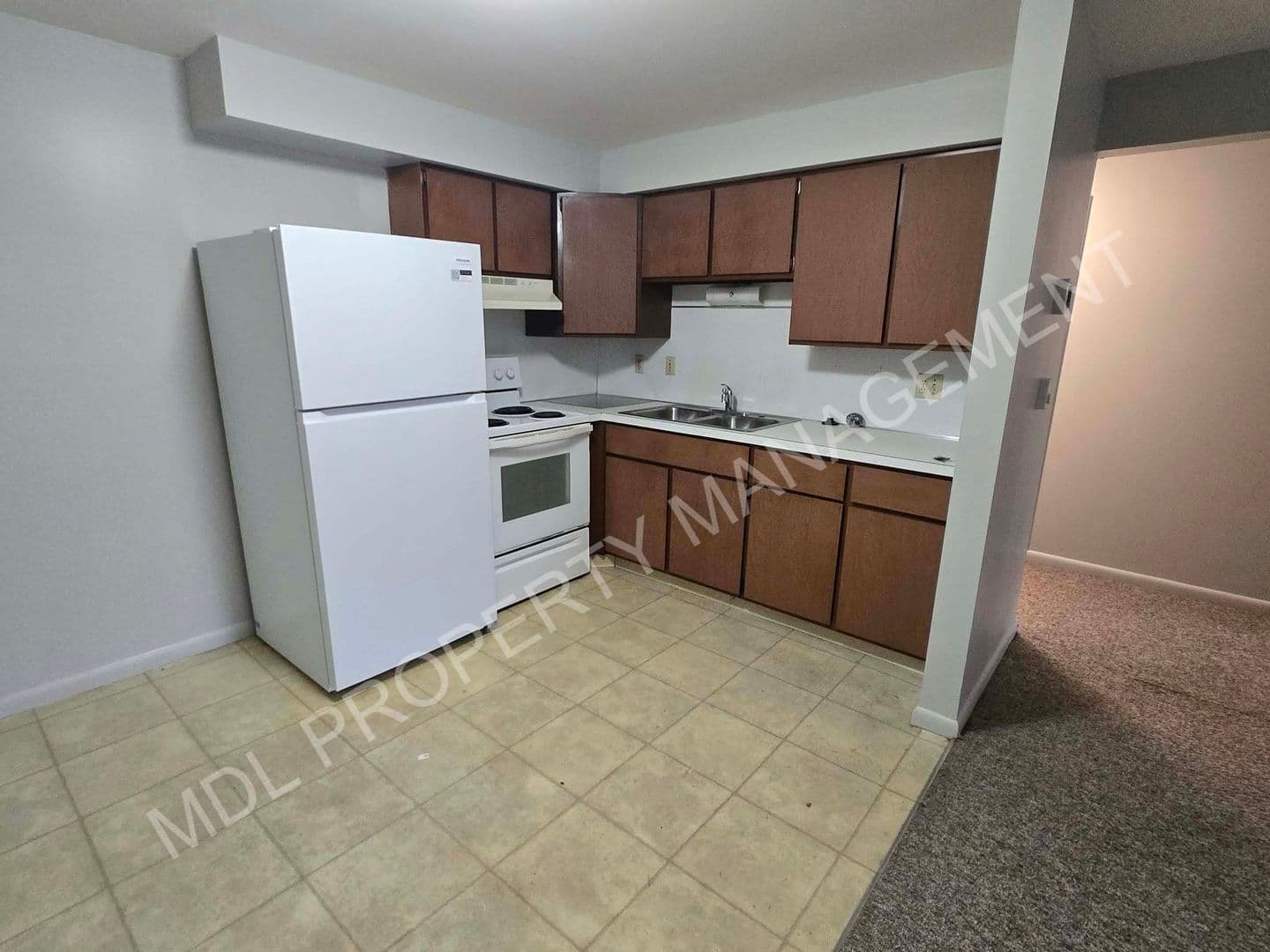 Saginaw Apartment: 121 N Woodbridge