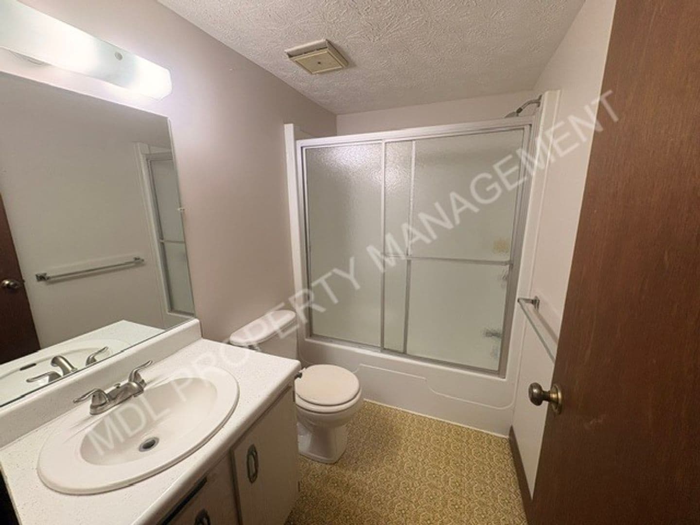 Saginaw Apartment: 6340 Normandy Dr