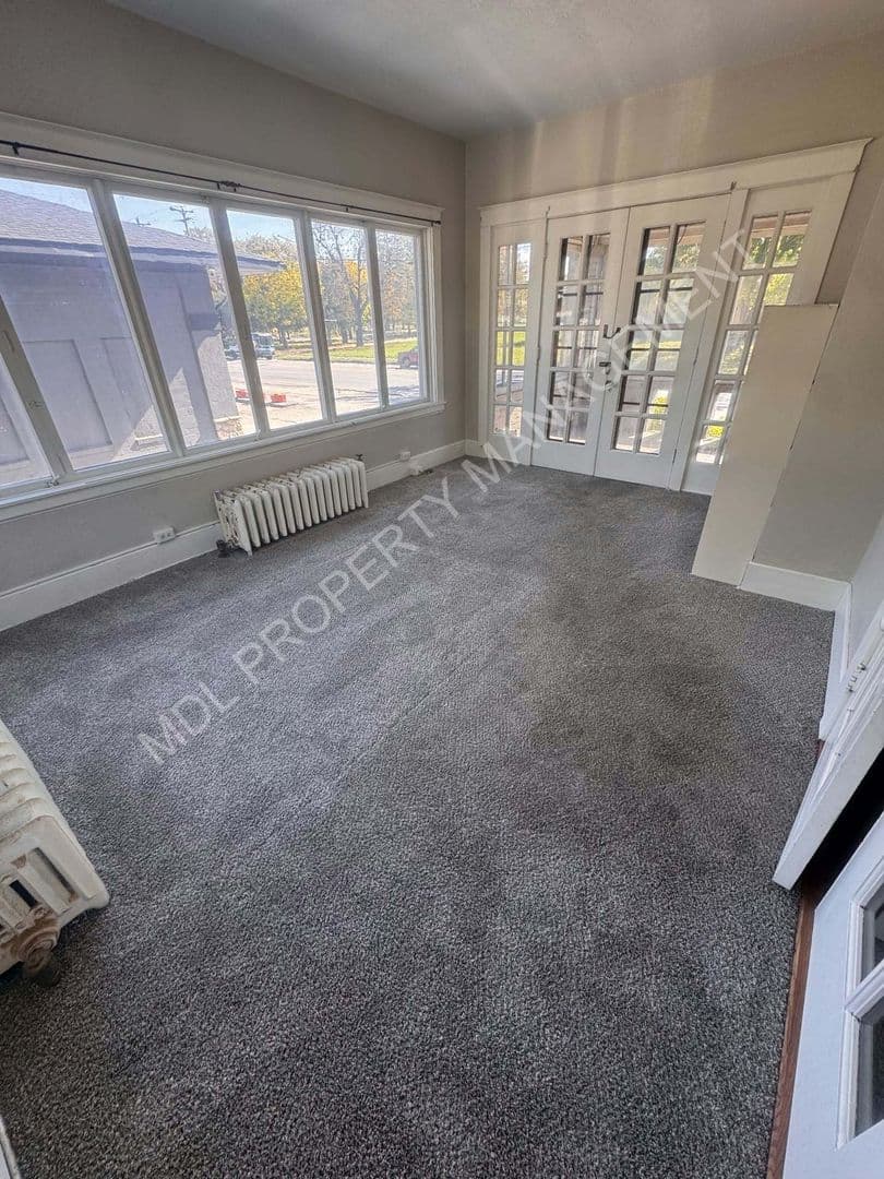 Saginaw Apartment: 1414 Gratiot St