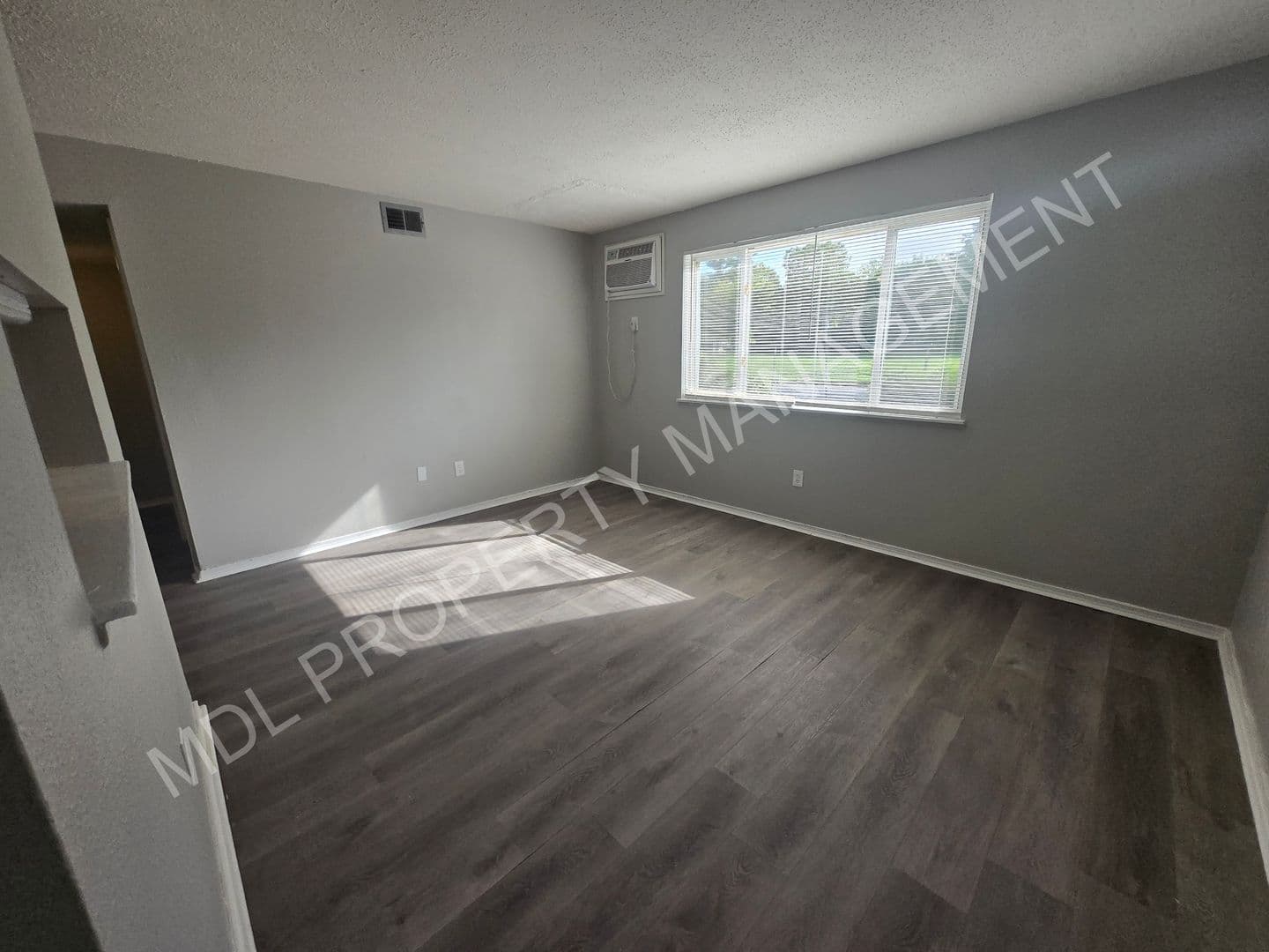 Saginaw Apartment: 2803 S Jefferson