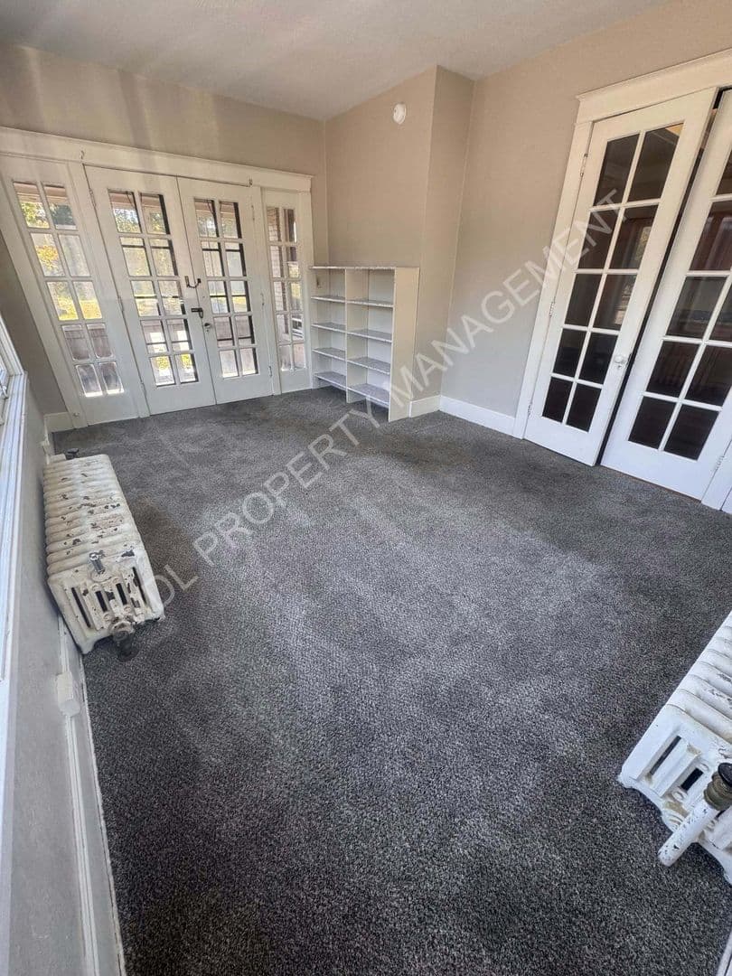 Saginaw Apartment: 1414 Gratiot St