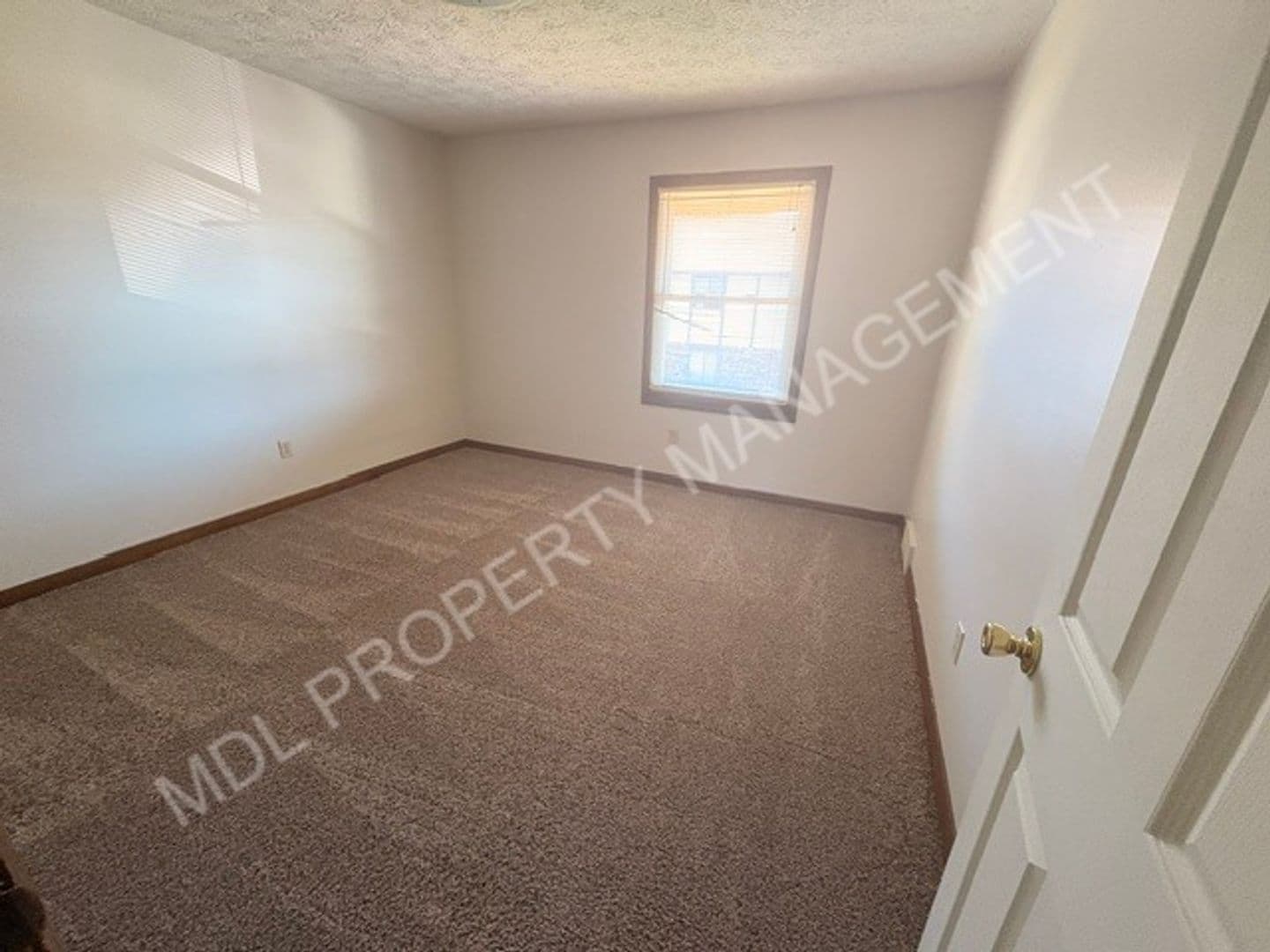 Saginaw Apartment: 6340 Normandy Dr