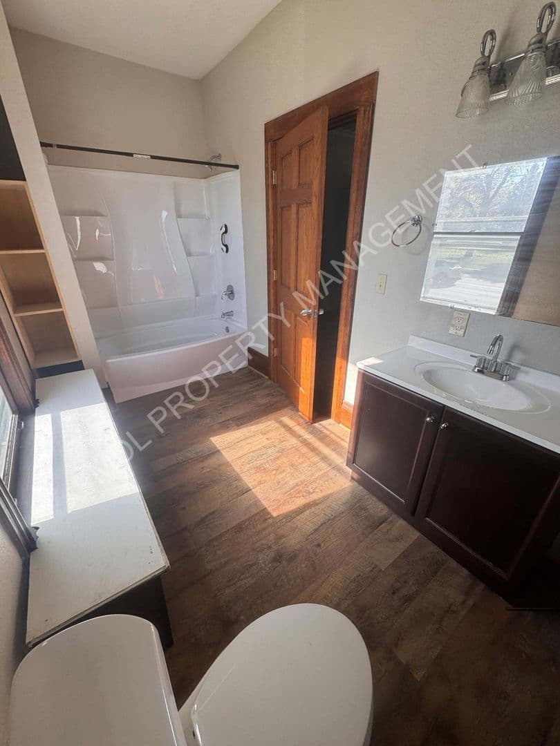 Saginaw Apartment: 1414 Gratiot St